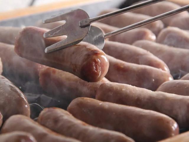 5大公認的垃圾食品，比泡面嚴重得多！“?？印蹦贻p人